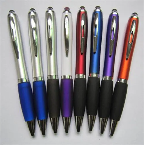 Czy mogę dostać plastikowy długopis z metalowym klipsem i tuszem żelowym?